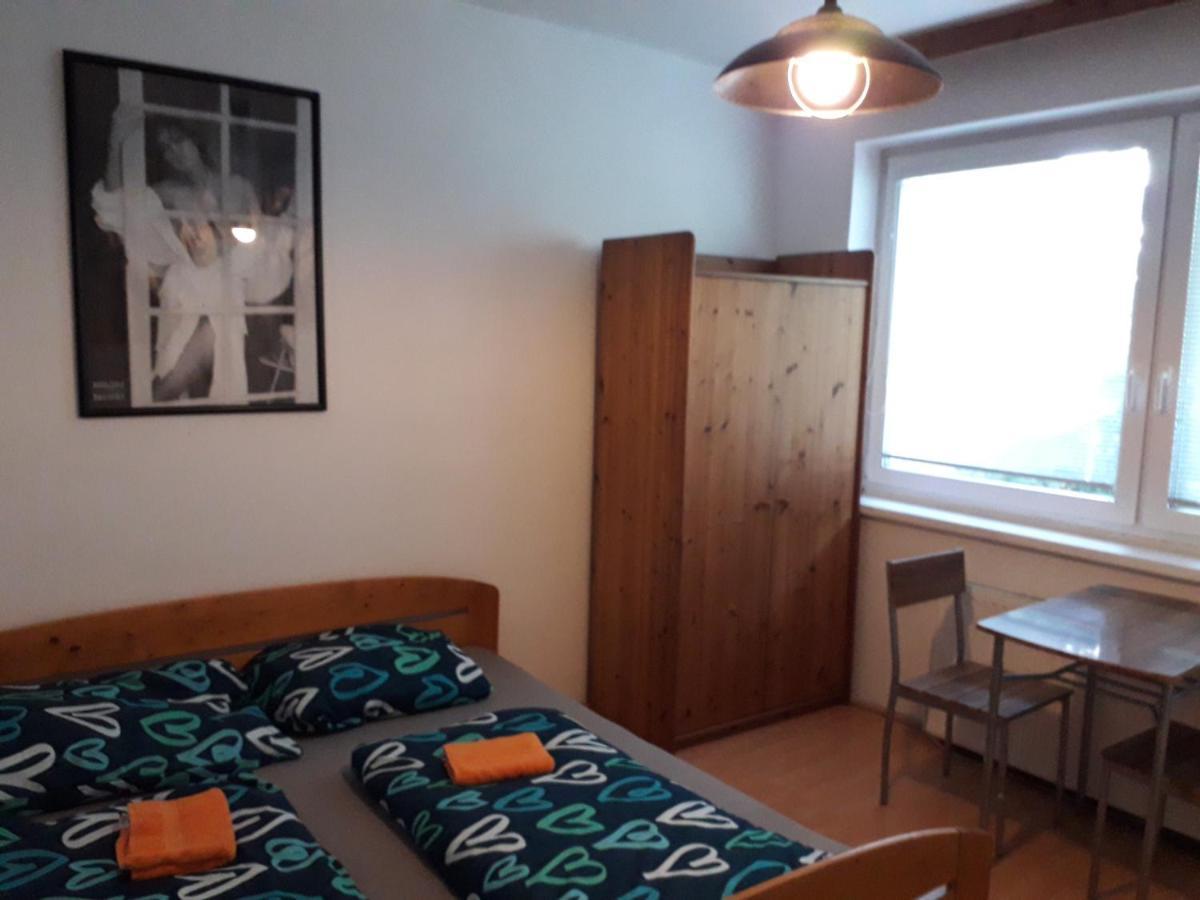 אולומוץ Apartman Na Jizni מראה חיצוני תמונה